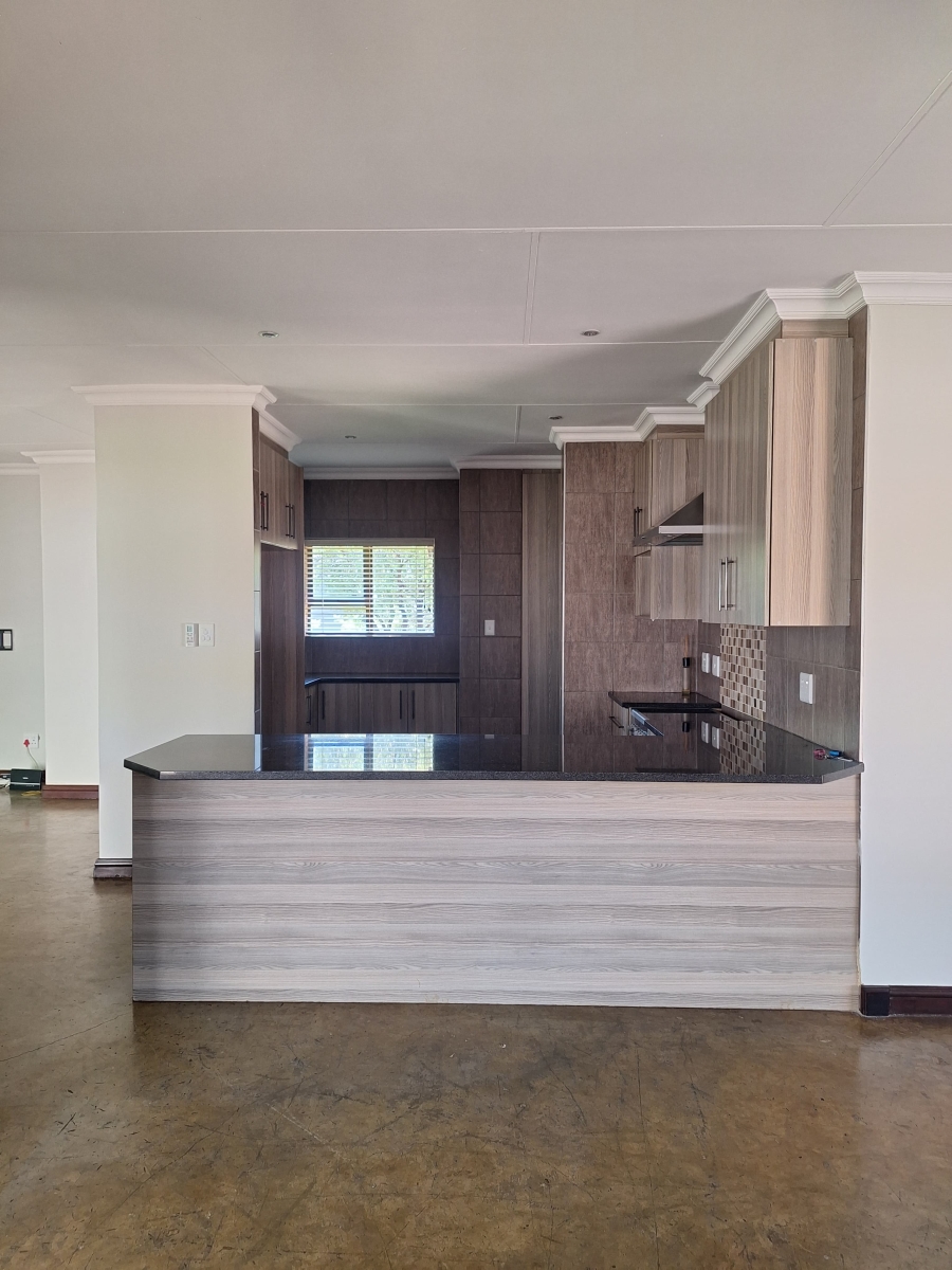 4 Bedroom Property for Sale in Woodland Hills Free State